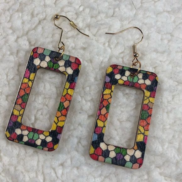 Square wooden rainbow color spots earrings NEW - Picture 4 of 5